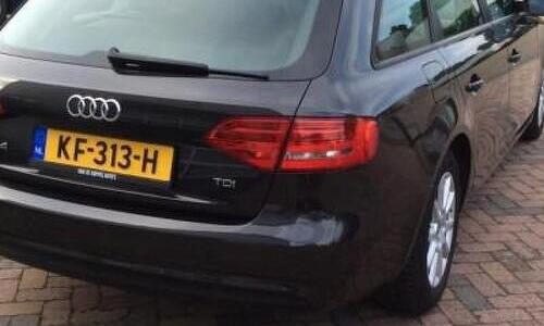 Audi A4 Quattro TFSI 2 liter turbo - 2/6